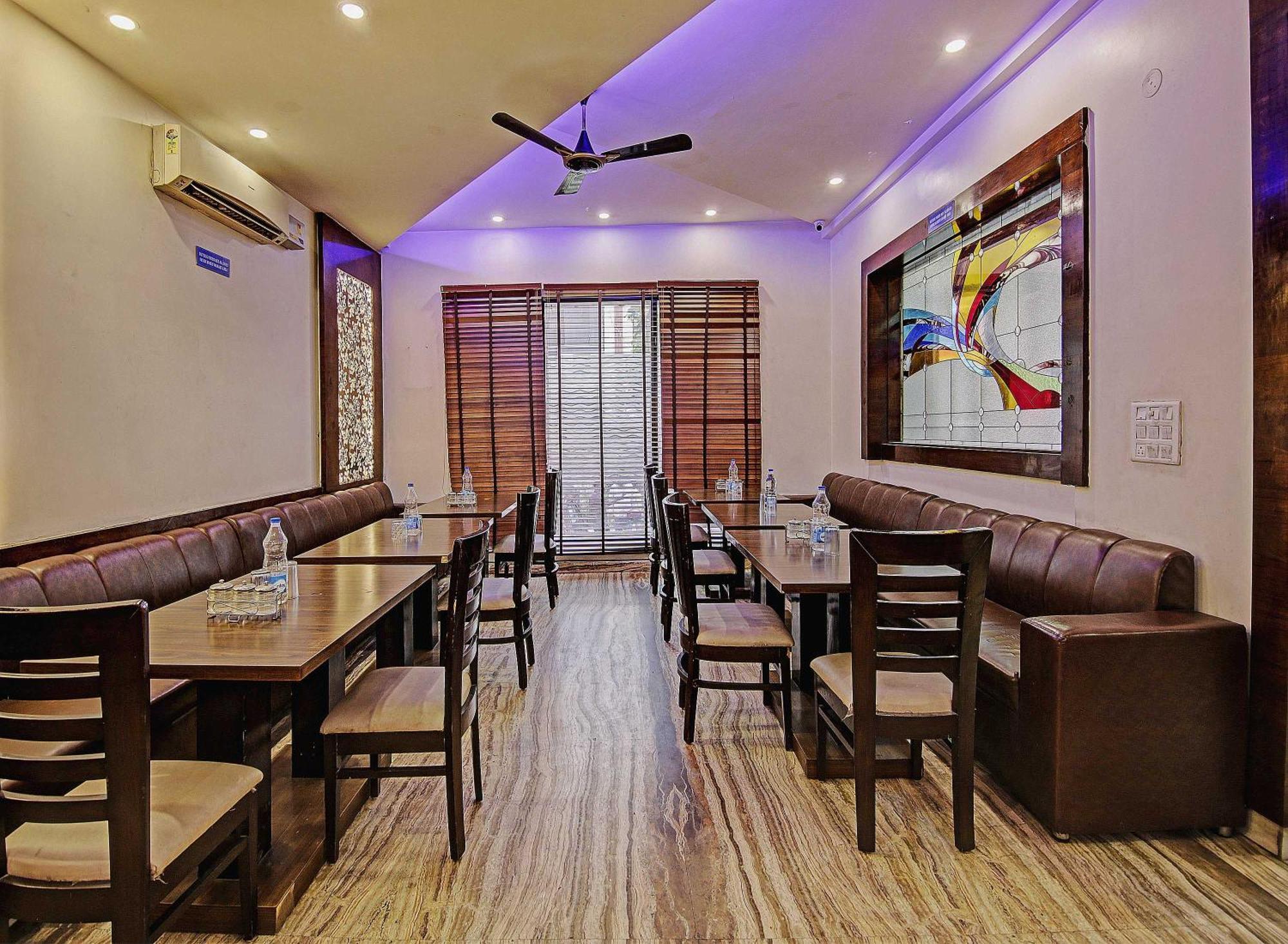 Townhouse Grand Inn Ghaziabad Zewnętrze zdjęcie