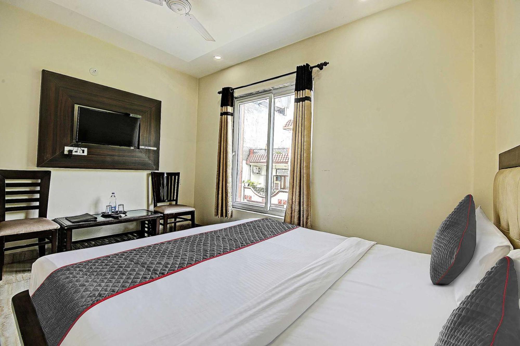 Townhouse Grand Inn Ghaziabad Zewnętrze zdjęcie